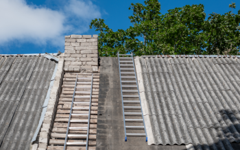 Wymiana dachu z eternitu w 2026: Czy wiesz, co naprawdę finansuje państwo? Odkryj klucz do oszczędności!