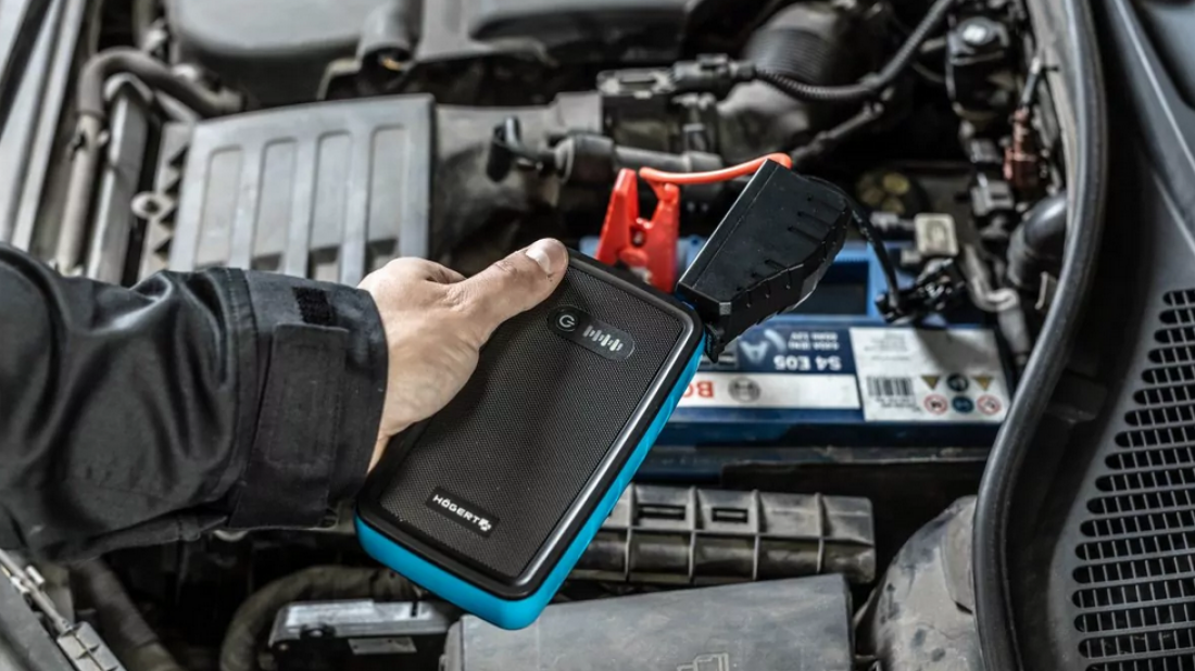 Awaryjny start auta bez stresu: Jak skutecznie korzystać z jump starterów Högert Technik?