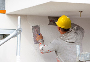 Ile kosztuje tynkowanie ścian - cena za tynkowanie ręczne i maszynowe w 2026 roku