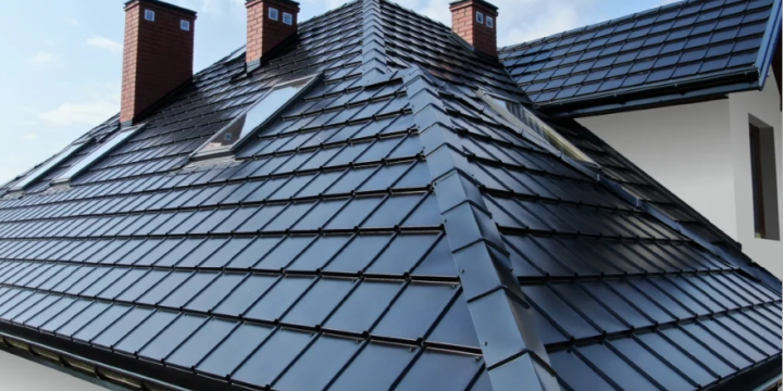 Szczelny i estetyczny dach: Dlaczego obróbki blacharskie to inwestycja w bezpieczeństwo?