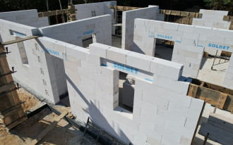 Istotna rola nadzoru na budowie przy wykonywaniu murów