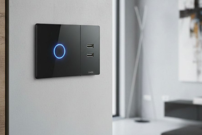 Jakie włączniki pomagają w sterowaniu oświetleniem i roletami?