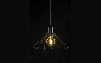 Oprawa sufitowa TILIA - czarna lampa loftowo-industrialna, która robi klimat już od progu