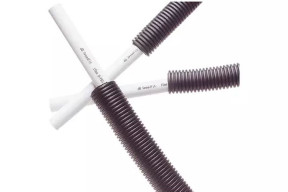 Kiedy stosujemy system "rura w rurze" i jakie są jego zalety?