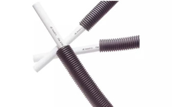 Kiedy stosujemy system "rura w rurze" i jakie są jego zalety?