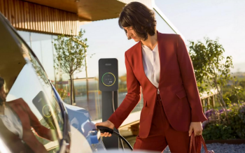 Ładowanie za grosze: Wattpilot Flex wykorzystuje każdy promień słońca