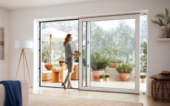 Prawidłowe wietrzenie mieszkania - sprawdzone sposoby na świeże powietrze