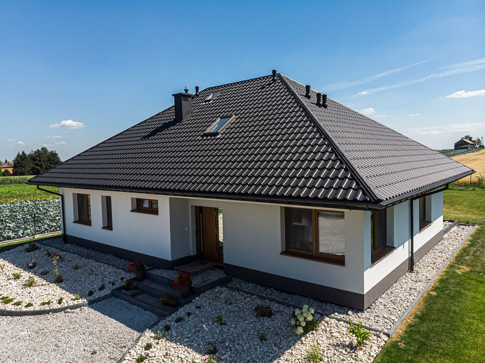 Blachodachówka MODUS - grafit (Fot. Blachy Pruszyński)