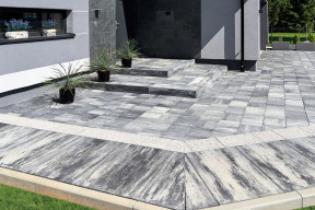 Podjazd i ścieżki w kolorze onyks – elegancka kostka brukowa