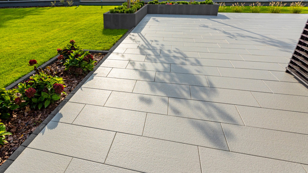 Który kolor płyt na tarasie jest najlepszy w codziennym użytkowaniu?