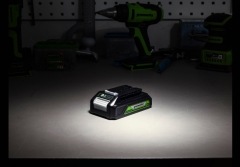 Narzędzia akumulatorowe vs. mróz. Dowiedz się, jak uniknąć awarii sprzętu po zimie