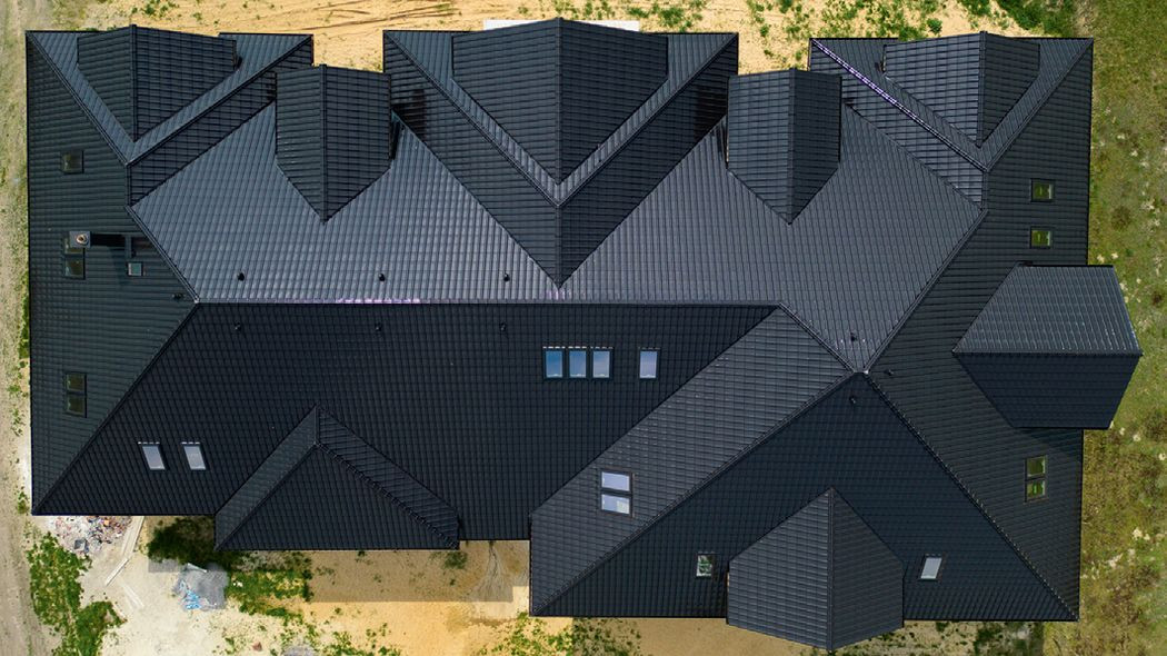 Kształt i kolor dachówki - decyzja, która nadaje charakter inwestycji