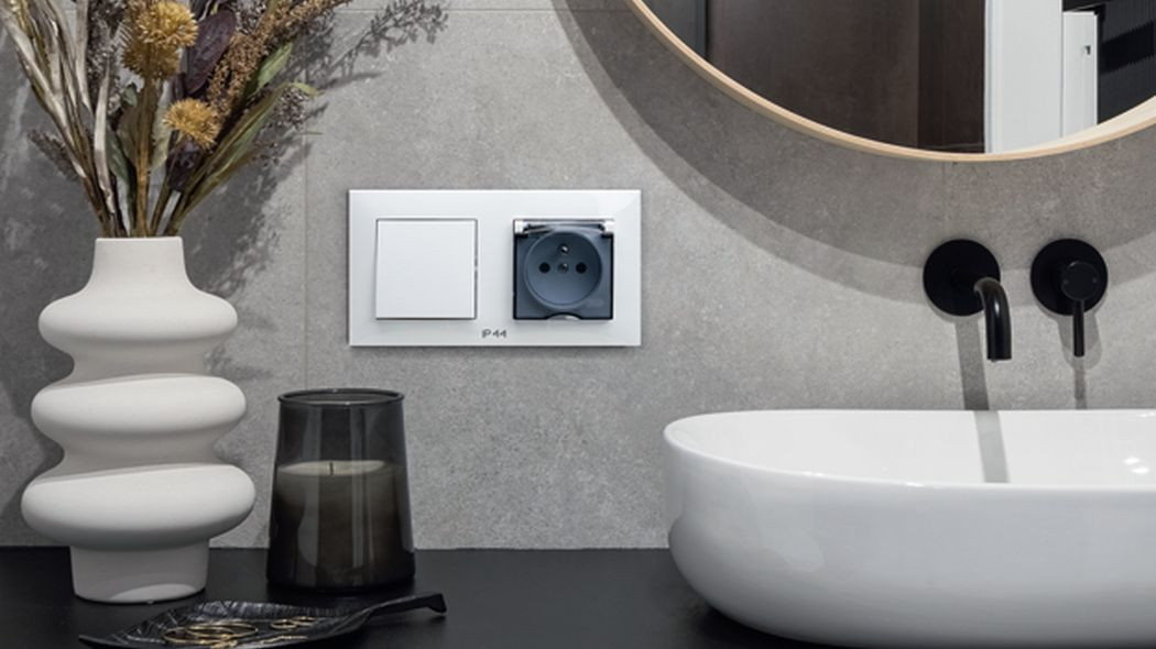 Funkcjonalność i ochrona - osprzęt IP44 w kuchni, łazience i garażu