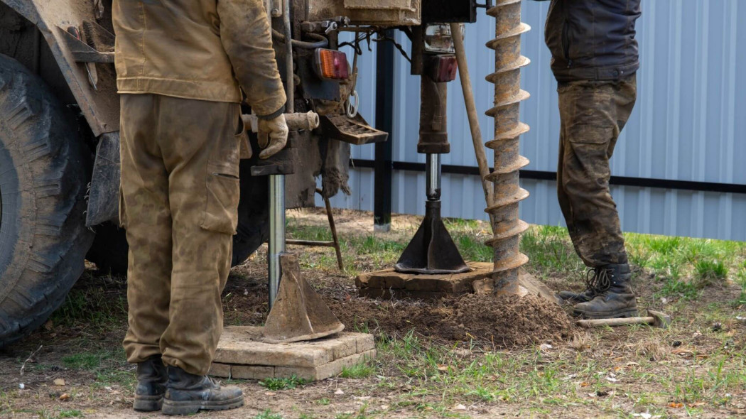 Odległości studni od granicy działki - to trzeba wiedzieć przed budową