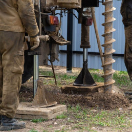 Odległości studni od granicy działki - to trzeba wiedzieć przed budową