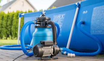 Pompy przemysłowe i obiegowe. Jak optymalizować koszty instalacji w budownictwie?
