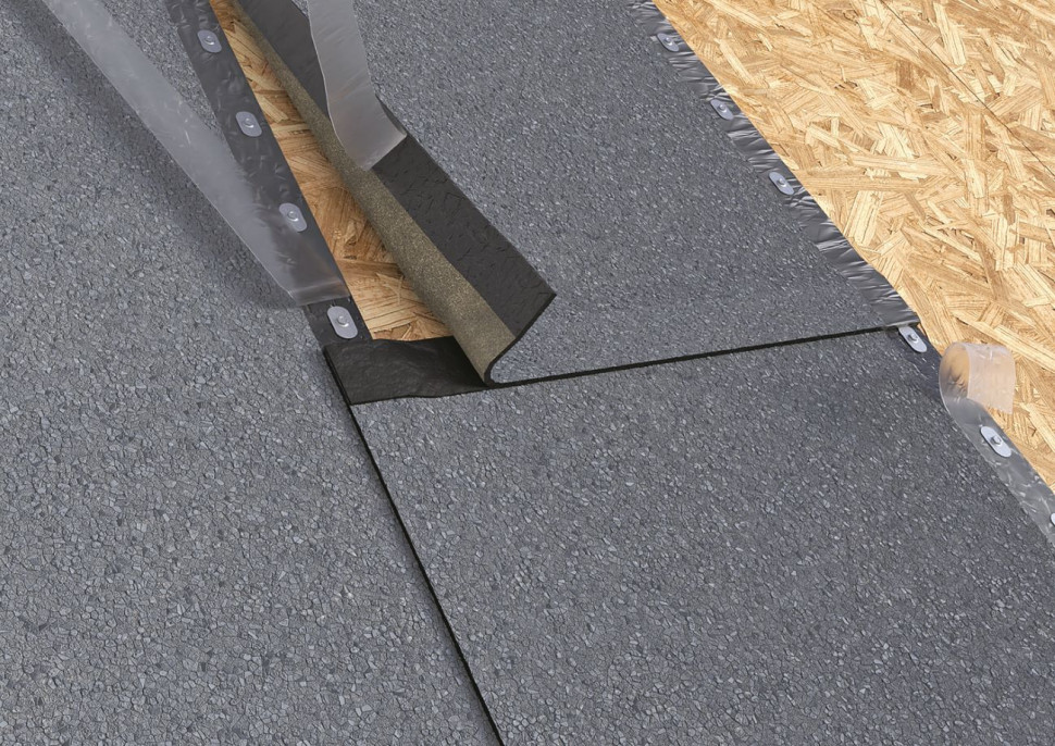 papa na deskowaniu budowa dachu