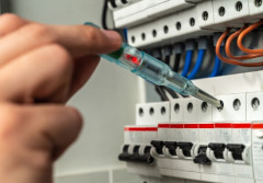 Bezpiecznik B16 w domowej instalacji elektrycznej. Czy C16 nie będzie lepszy?