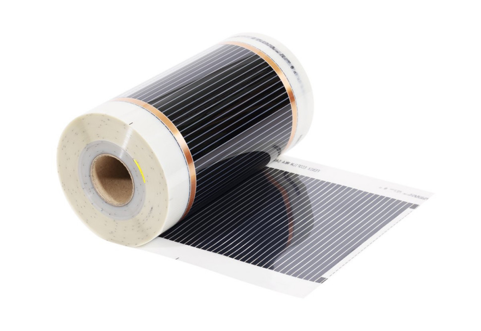 Producenci dostosowują parametry folii do standardów budowlanych – dostępne są one w szerokościach 400 i 500 mm.