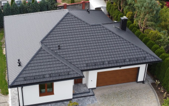 Lekkie pokrycie dachowe - rodzaje, zastosowanie, montaż. Przegląd 2025