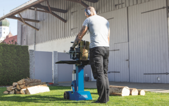 Jak wybrać łuparkę do drewna? Praktyczny przewodnik