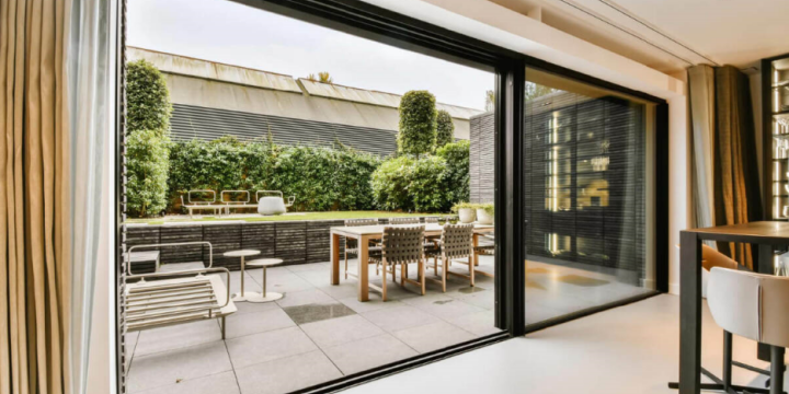 Niewidoczny napęd w profilu: DRIVE axxent LS do drzwi tarasowych