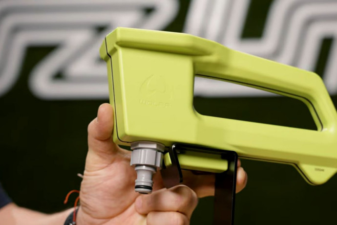 Koniec z odmierzaniem wody "na oko"! Poznaj cyfrowy dozownik WOLFF