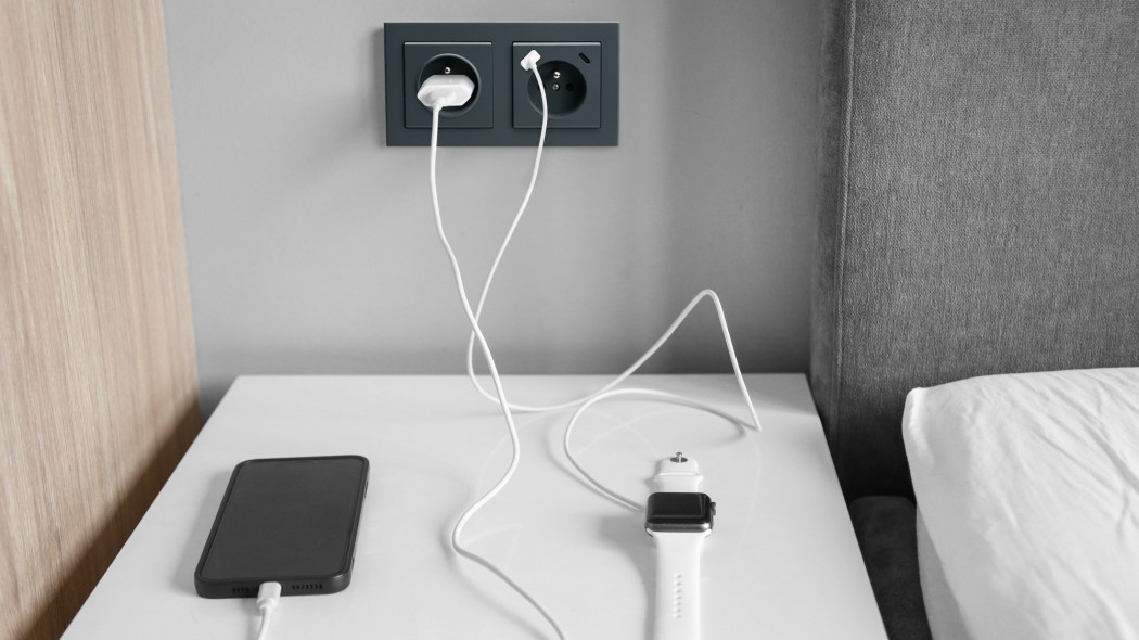 Szary grafit i szronione szkło - detal, który definiuje nowoczesne wnętrze