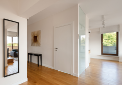 Prawe czy lewe? Jak kierunek otwierania drzwi kształtuje funkcjonalność domu?