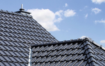 Dachówka Piemont na remont dachu. Nowe pokrycie na starej więźbie