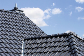 Dachówka Piemont na remont dachu. Nowe pokrycie na starej więźbie