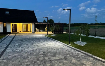 Nowoczesne lampy ogrodowe: Jak stworzyć spektakularną oprawę świetlną wokół domu?