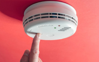 Obowiązkowe czujki w domu - które montuje się na suficie, a które gdzie indziej