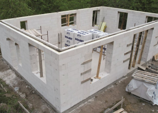 Z czego budować ściany domu w 2026 roku? Przegląd materiałów i kosztów