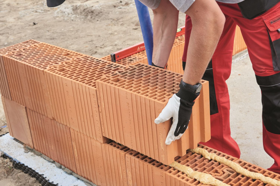 murowanie ścian z ceramiki poryzowanej