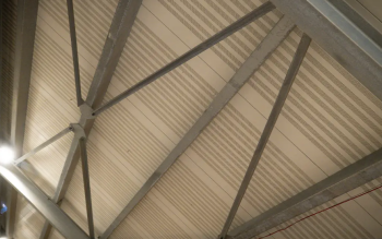 Jak skutecznie wyciszyć inwestycję? Płyty warstwowe akustyczne Alamentti Sound Pro 