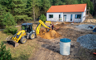 Szambo czy przydomowa oczyszczalnia ścieków? Jak podjąć dobrą decyzję i nie żałować?