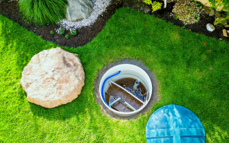 Przydomowa biologiczna oczyszczalnia ścieków - kiedy warto ją wybrać i o czym trzeba pamiętać?