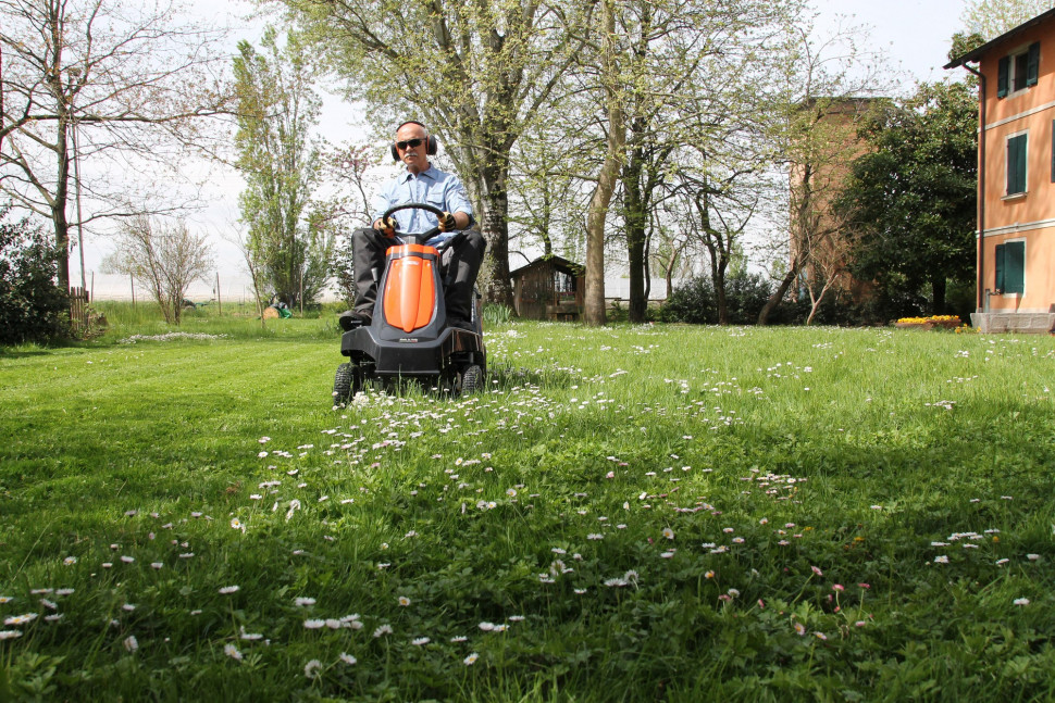 Traktorek ogrodowy Oleo-Mac Mistral 72/12,5 k H