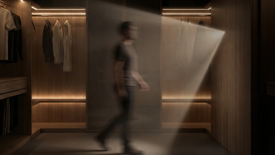 Dyskretne sterowanie oświetleniem w meblach - nowe rozwiązania firmy REJS