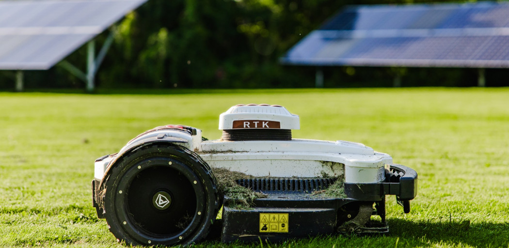 Dlaczego warto wybrać roboty koszące Ambrogio? Najważniejsze zalety cenione przez użytkowników