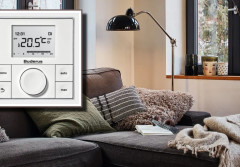 Jaka jest rola regulatorów pokojowych w instalacji grzewczej?