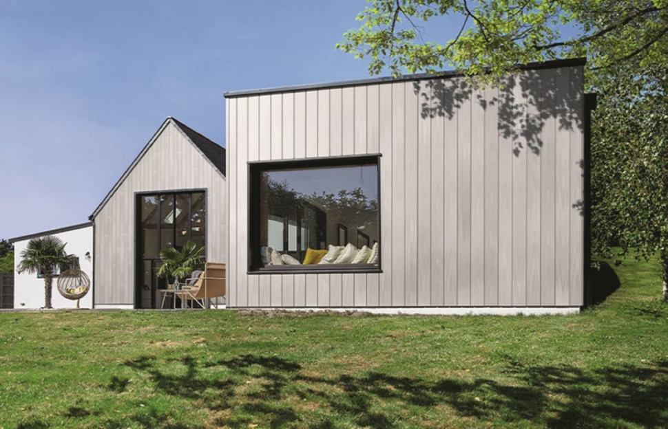 deski kompozytowe na elewacji domu