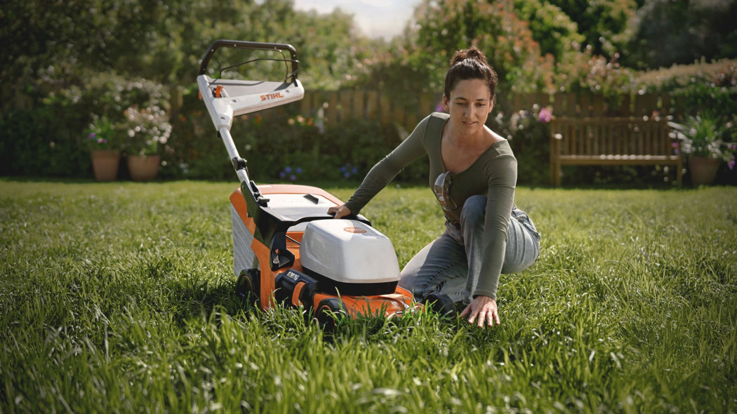 Nadszedł czas na wiosenną pielęgnację trawnika