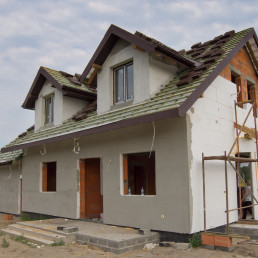 Ocieplenie domu 2026: styropian, wełna czy pianka?