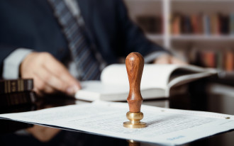 Polacy nie spisują testamentów. Nawet testament odręczny pomoże uniknąć sporu o majątek