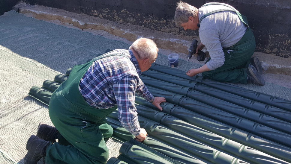 Montaż grzebieni i kolektorów