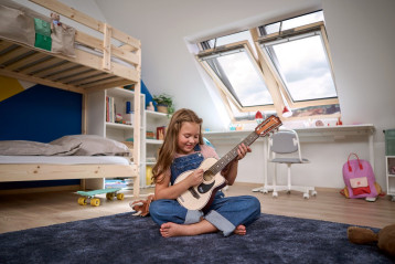 Trzyszybowe elektryczne okno dachowe VELUX GLL