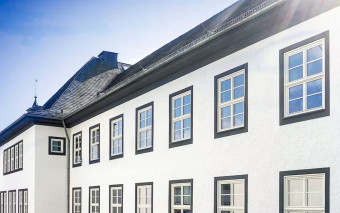 Czy warto wymienić szyby na 3-szybowe? Ciepło i ciszę można odzyskać bez wymiany całych okien