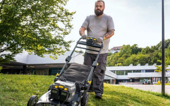 Wybór maszyn do terenów zielonych. Profesjonalny sprzęt akumulatorowy w praktyce